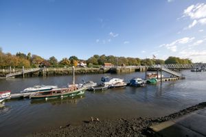 River Thames- click for photo gallery
